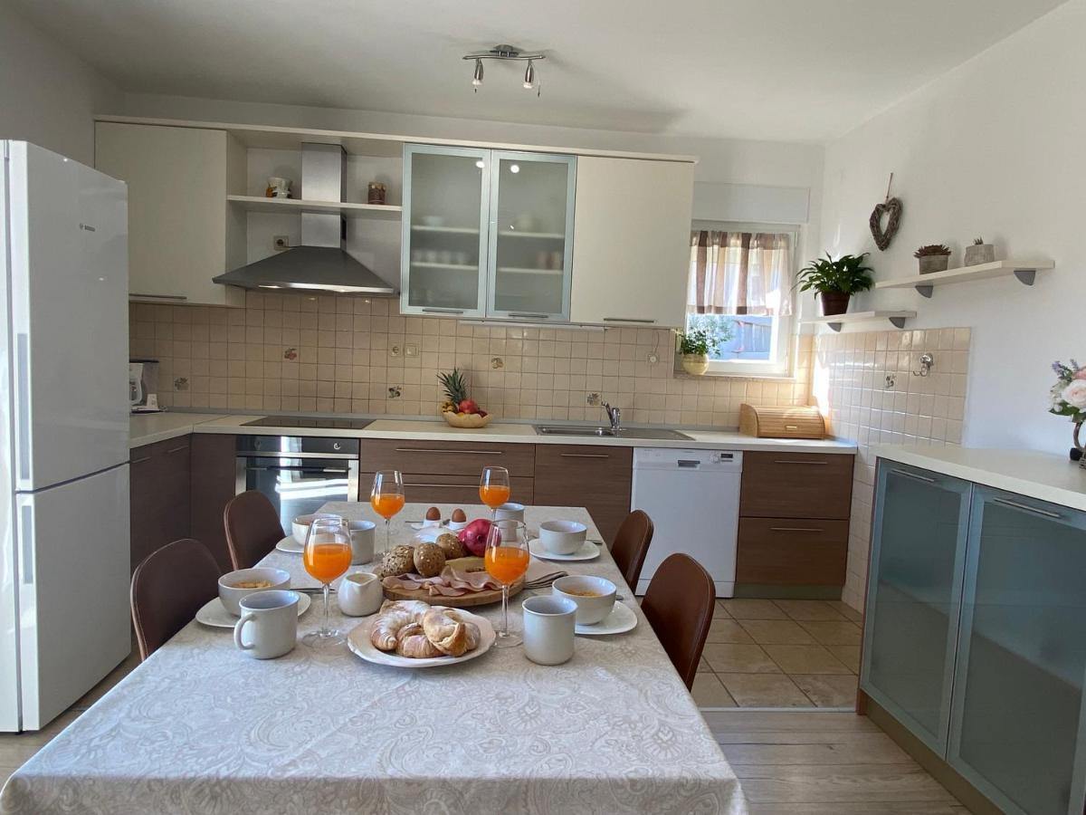 Apartments Poljak Supetarska Draga Buitenkant foto