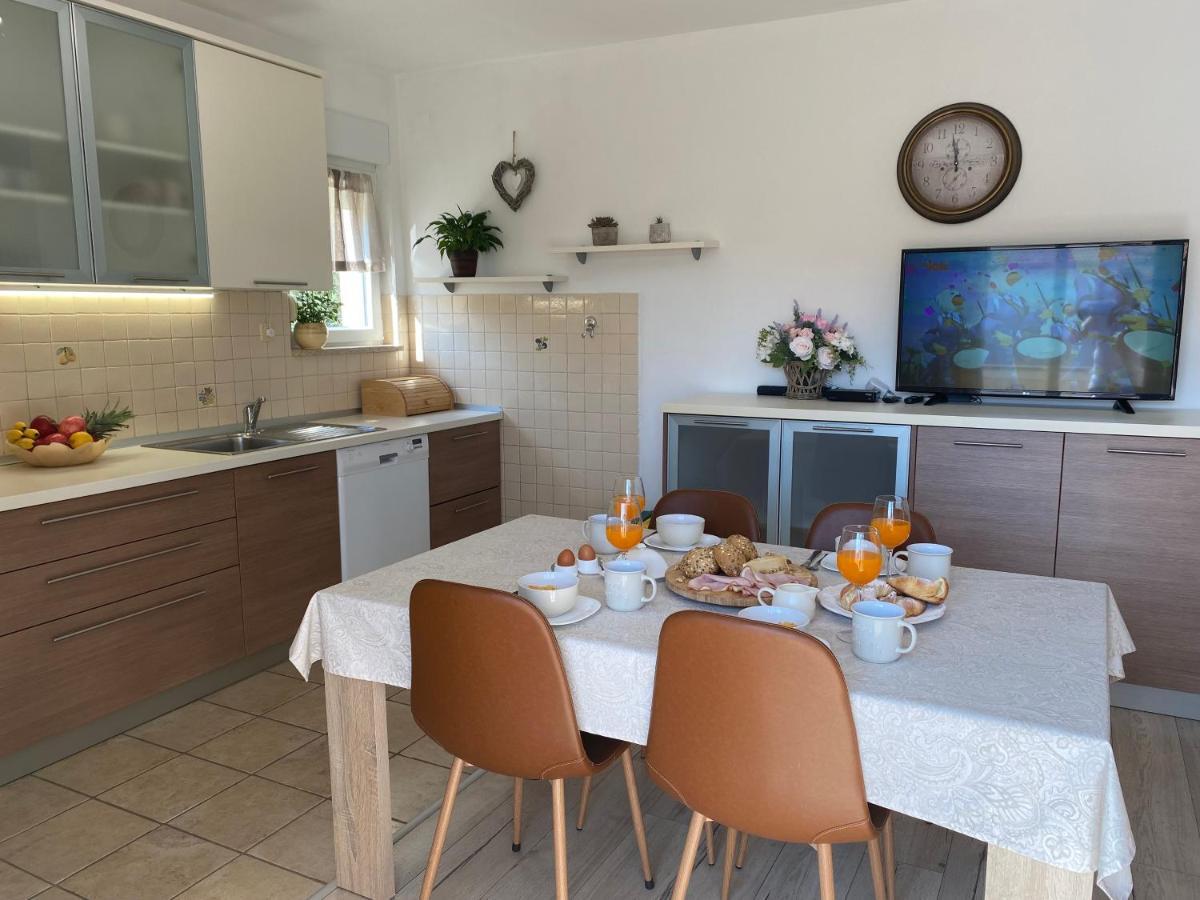 Apartments Poljak Supetarska Draga Buitenkant foto