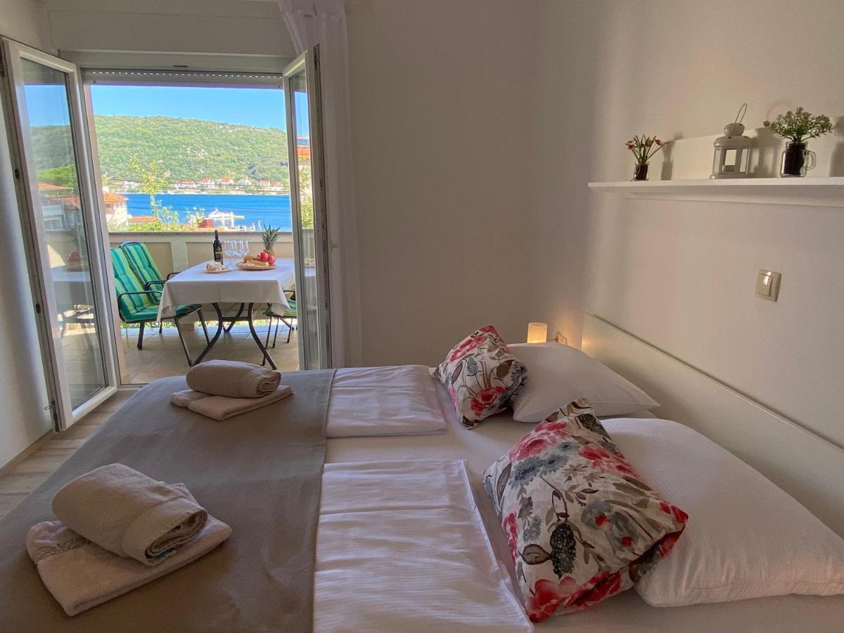 Apartments Poljak Supetarska Draga Buitenkant foto