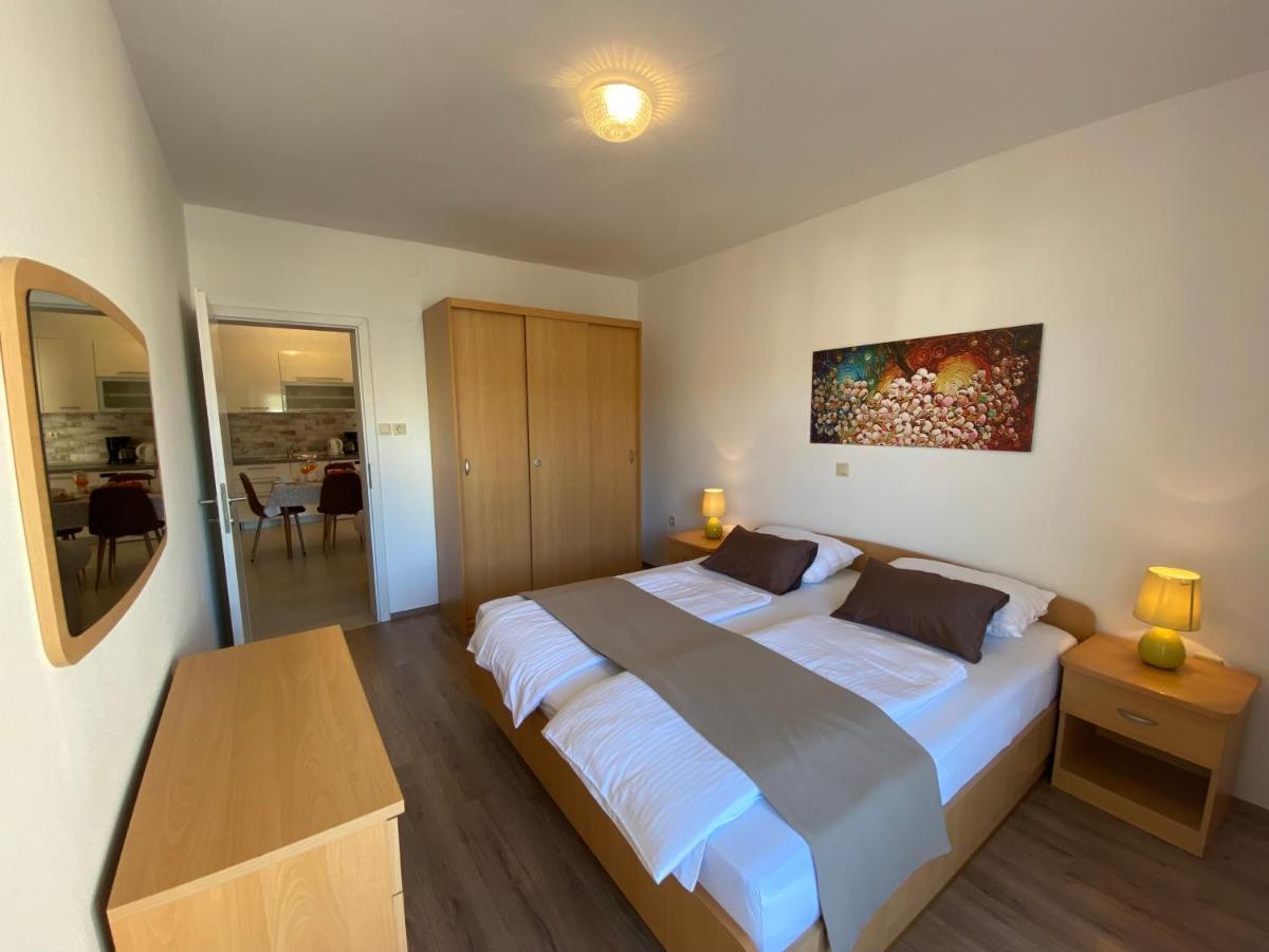 Apartments Poljak Supetarska Draga Buitenkant foto