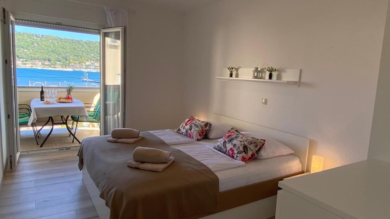 Apartments Poljak Supetarska Draga Buitenkant foto
